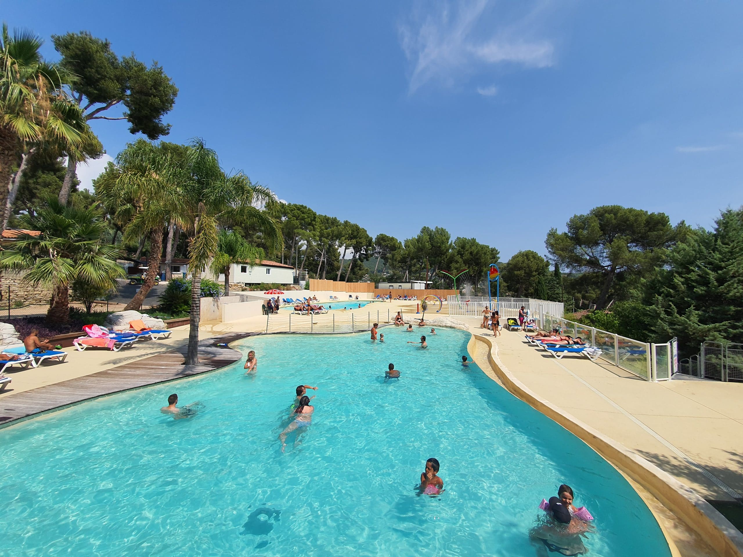 Les Parcs aquatiques et piscines dans le Var et les Bouches-du-Rhône -  Région PACA 